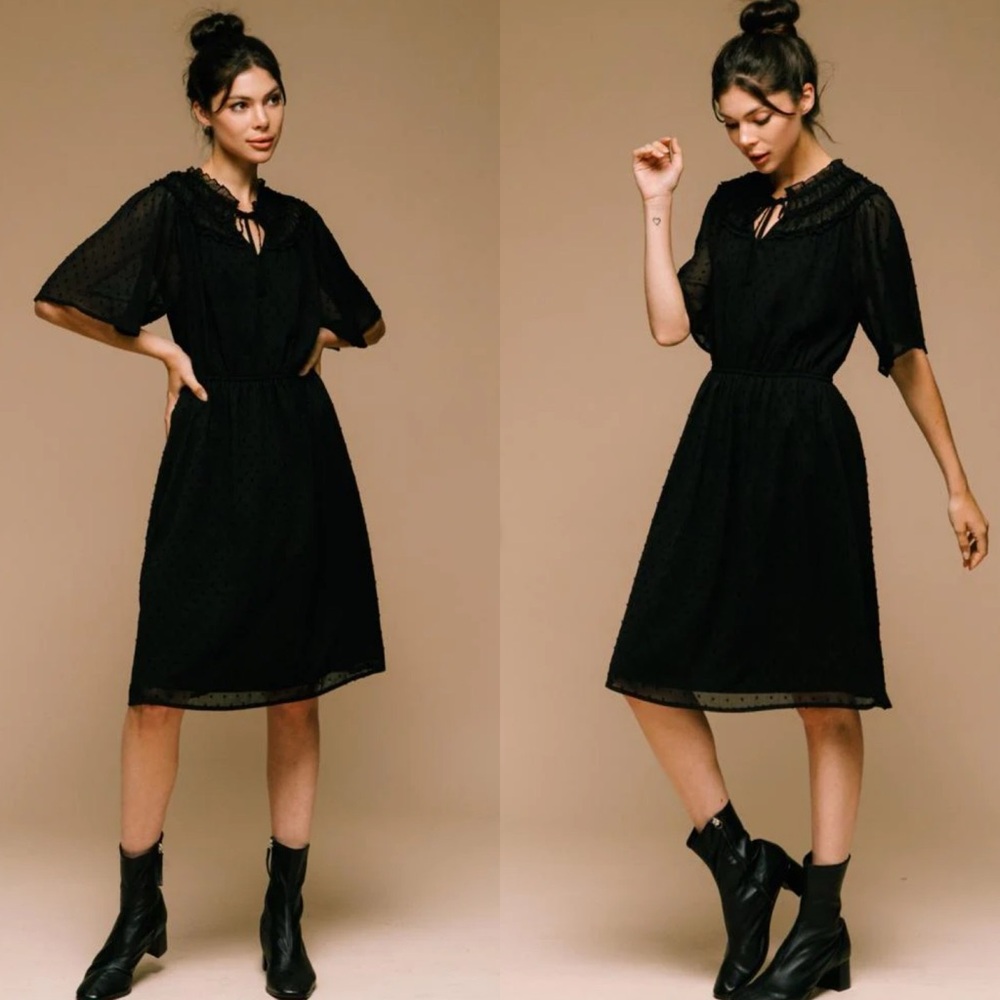 💫 Boutique Dotted Swiss Midi Dress -  NEW 💫